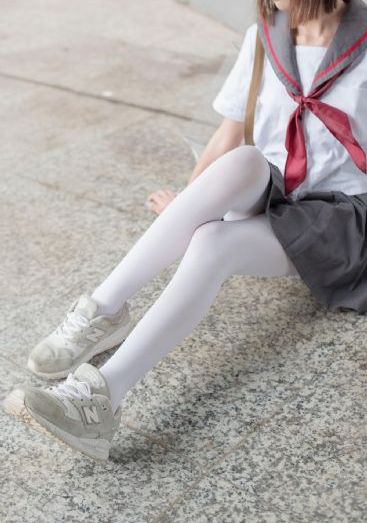 男生插入女生