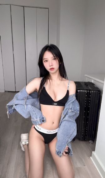 天降女子从二楼掉下来了人物樱花