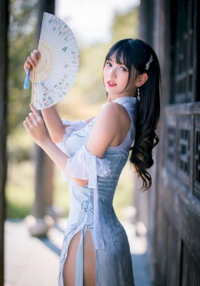 新人女秘书在线