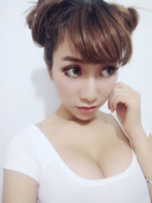夫妇交换刺激做爰视频