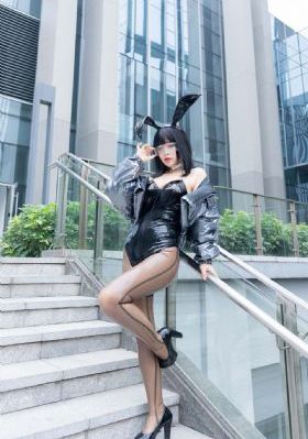 扒开黑女人的p大荫蒂
