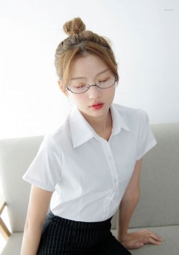年轻的妈妈韩国