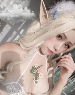 《漂亮的女邻居》在线